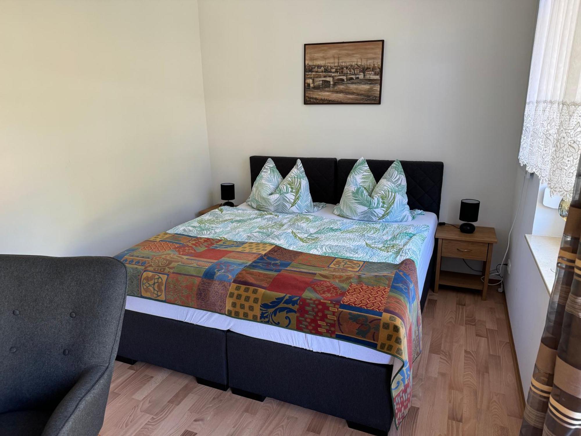 Bed & Breakfast Am Waldguertel Форст Экстерьер фото